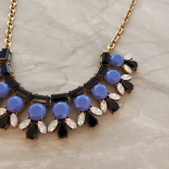 💙 J.Crew Blue Black Rhinestones Crystals Iridescent Cluster Statement Necklace - Picture 6 of 15